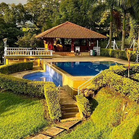 Hotel Casa Confort Santa Rosa de Cabal Ngoại thất bức ảnh